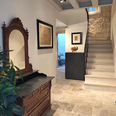 Zuviteo Корчула